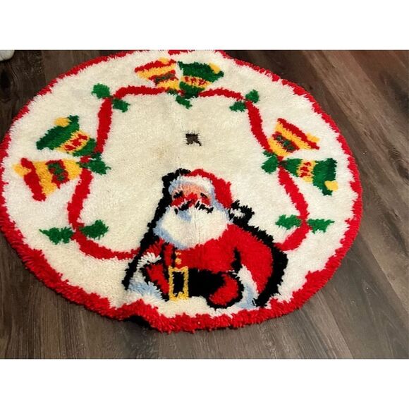 Shillcraft Christmas Tree Skirt Latch Hook Rug Santa Claus Completed Large Bells